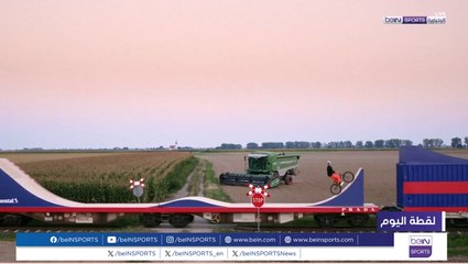 غودزييك أول دراج يقوم بجولة كاملة على قطار متحرك