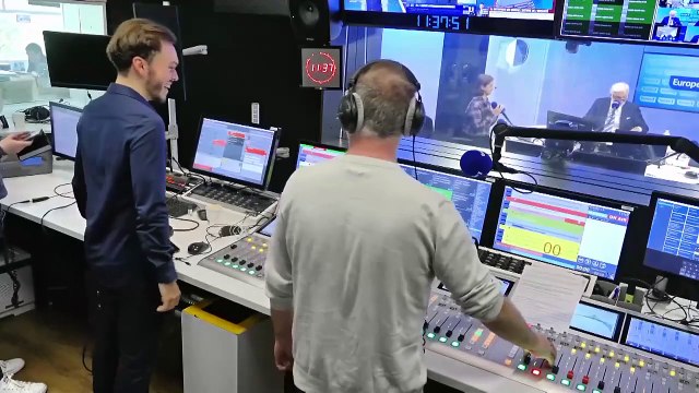 Fillette de 3 ans frappée par sa maîtresse - L'avocat de l'enseignante prend la parole sur Europe 1