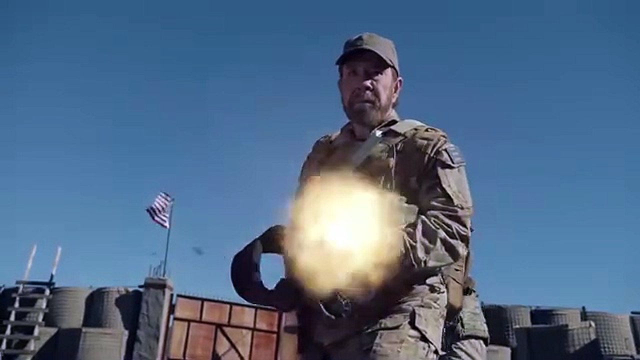 Chuck Norris with a Minigun - Agent Recon