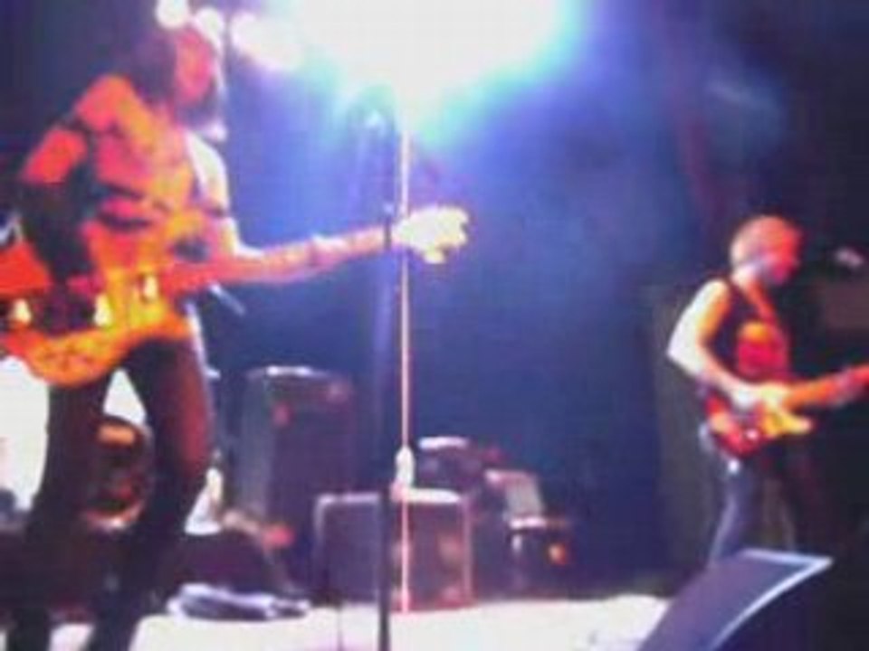 Pravda - Tu es à l'ouest