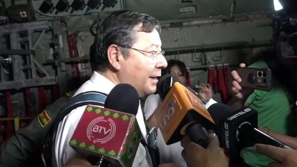 Bolivia despliega avión generador de lluvia para combatir incendios