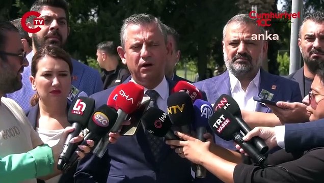 Özgür Özel, Ayşenur Ezgi Eygi için düzenlenen törene katıldı: 'Ayşenur bugünün, bu çağın Deniz Gezmiş'idir'