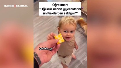 3 köpekle büyüyen çocuğun yiyeceklerini onlar gibi sakladığı anlar güldürdü