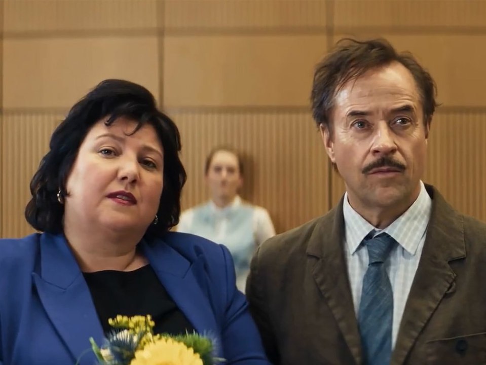 'Alter weißer Mann': Trailer zur Komödie mit Jan Josef Liefers