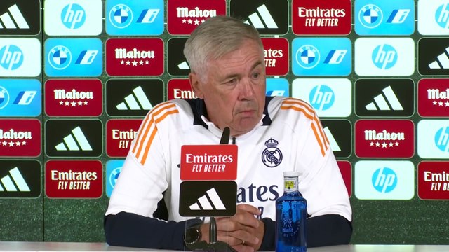 Ancelotti ne voit pas Mbappé et Vinicius affectés par les critiques