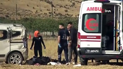 Batman'da hafif ticari araç takla attı