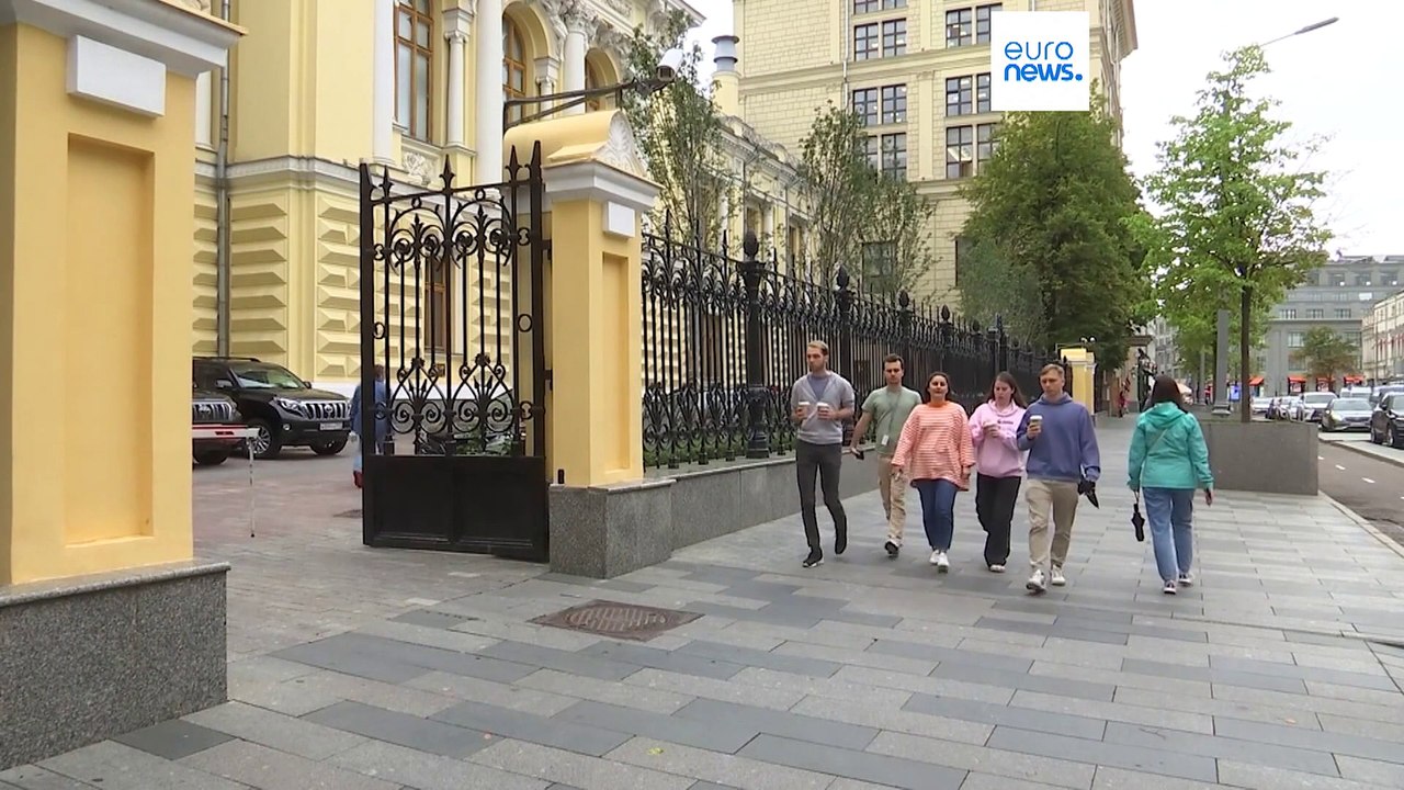 Russia: Banca centrale alza i tassi di interesse contro inflazione ed "economia di guerra"