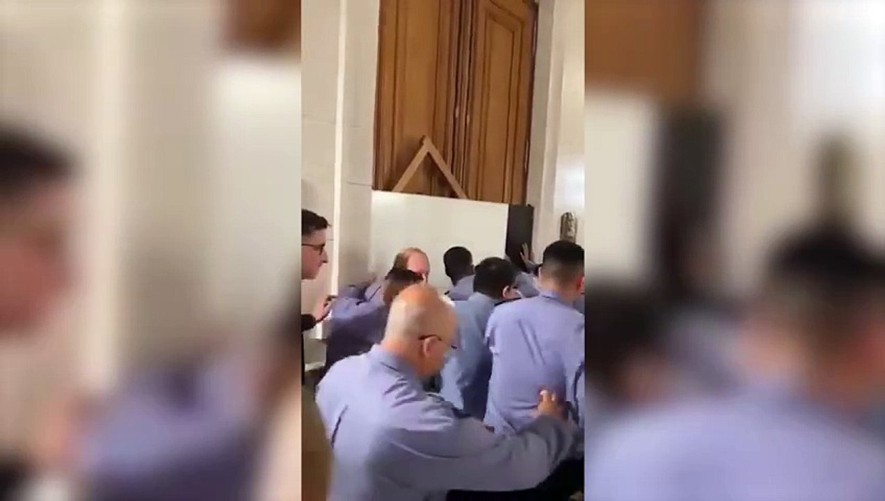 En Santa Fe para los jubilados hay reforma, palos y gases