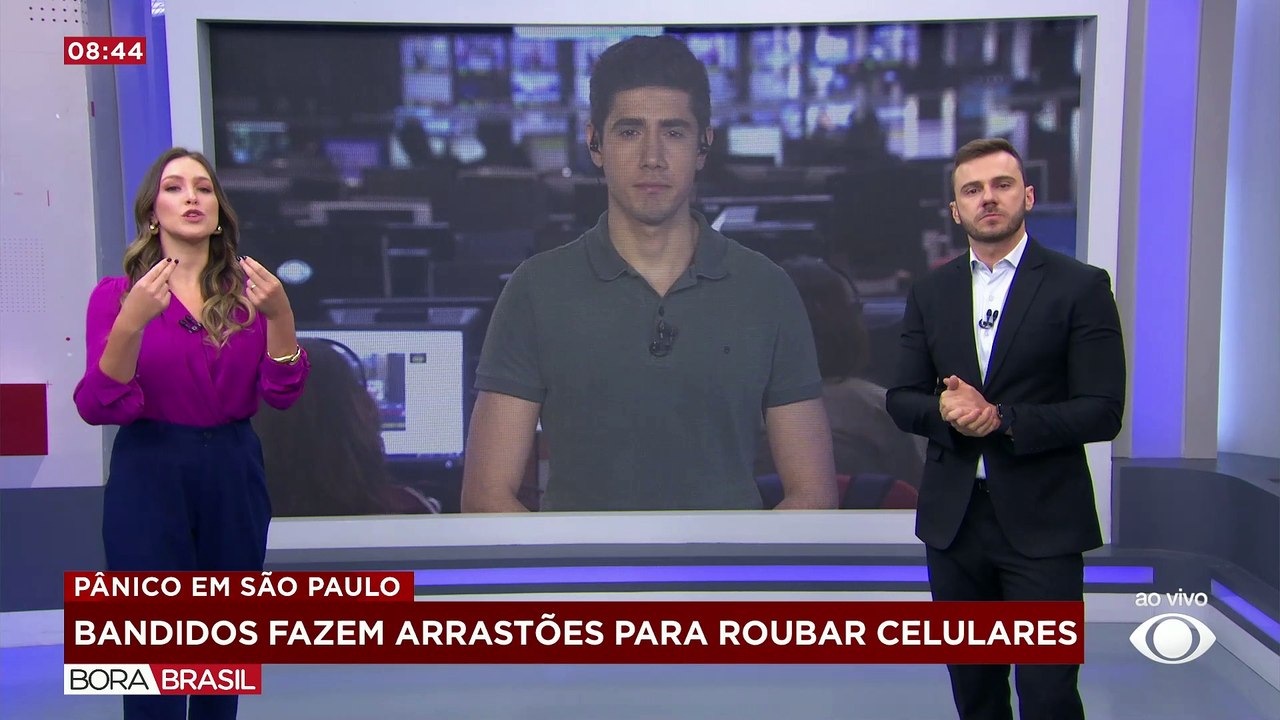 Câmera flagra gritos durante assalto a jovem que voltava da escola em SP