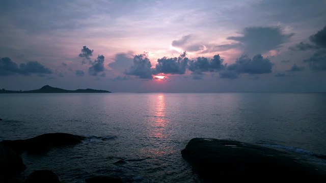 Golden Hour Magic: Stunning Sunset Views Across the Horizon