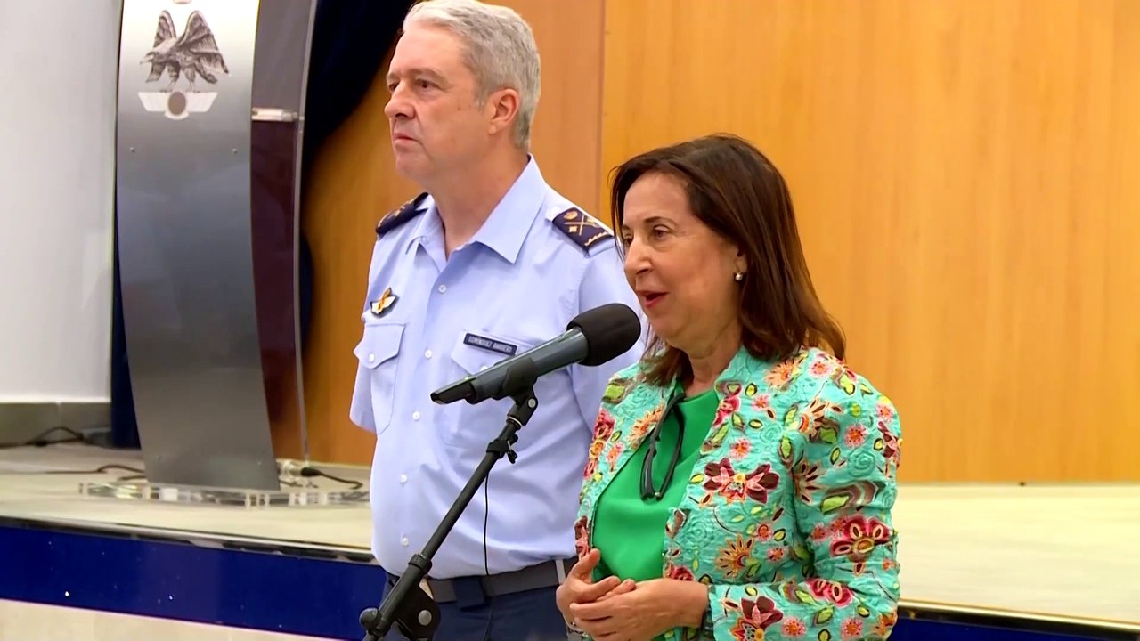 Gobierno y oposición reaccionan a las declaraciones de Robles