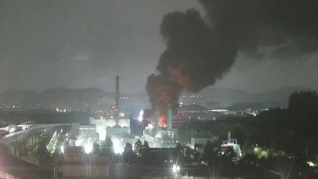 인천 합성수지 재활용 공장서 불...대응 1단계 발령 / YTN