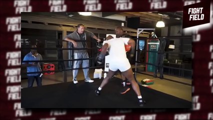 Mike Tyson’s FIRST WORDS After KNOCKING Floyd OUT During SPARRING Session