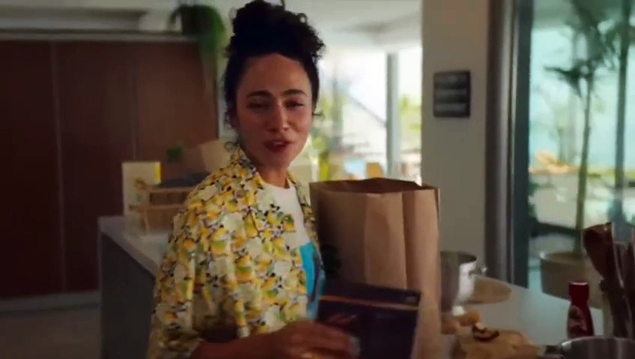 Sexy Hot Romantic Scene - Kaos (2024)