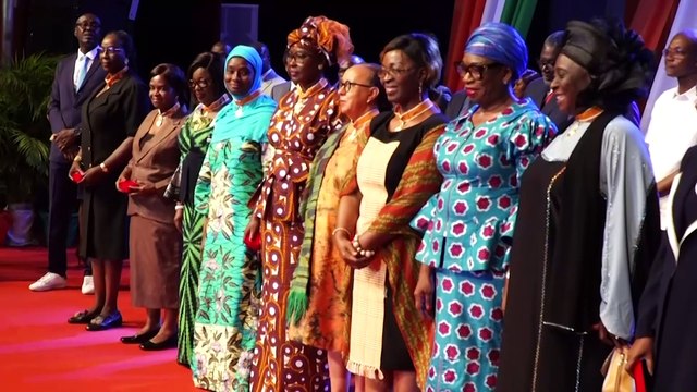 918 fonctionnaires et agents de l’Etat distingués dans l’ordre du mérite de la fonction publique