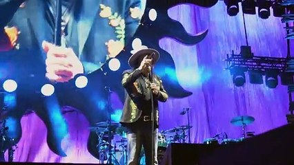 IL CONCERTO DI ZUCCHERO  NON DELUDE LE ATTESE
