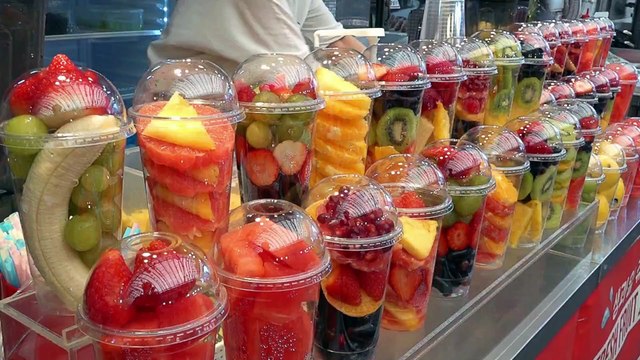 Non-Stop Order! Clean and Fresh Fruit Juice Making _ GwangJang Market in Seoul - Korean street food