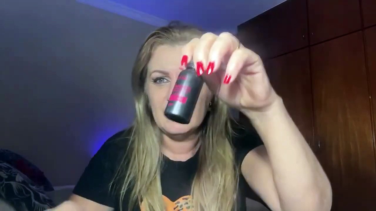 A diferença nos pés de galinha e nas rugas depois que você fazer isso a noite.