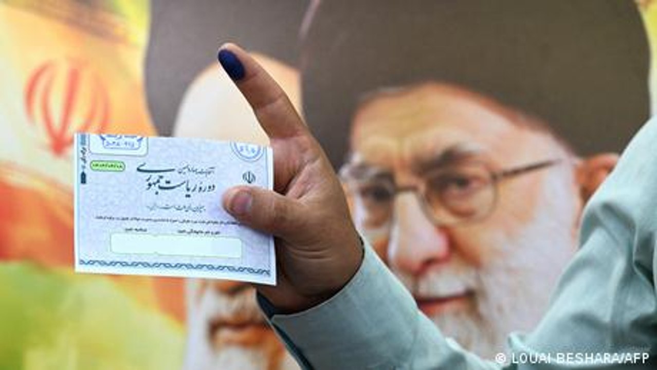 Iraner wählen Präsidenten - ohne Hoffnung auf Veränderung