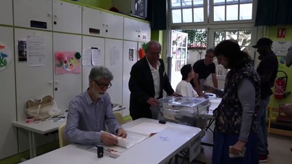 La ultraderecha de Le Pen gana la primera vuelta y podría lograr la mayoría absoluta