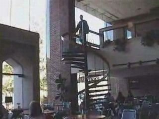 accident choquant escalier violente fracture