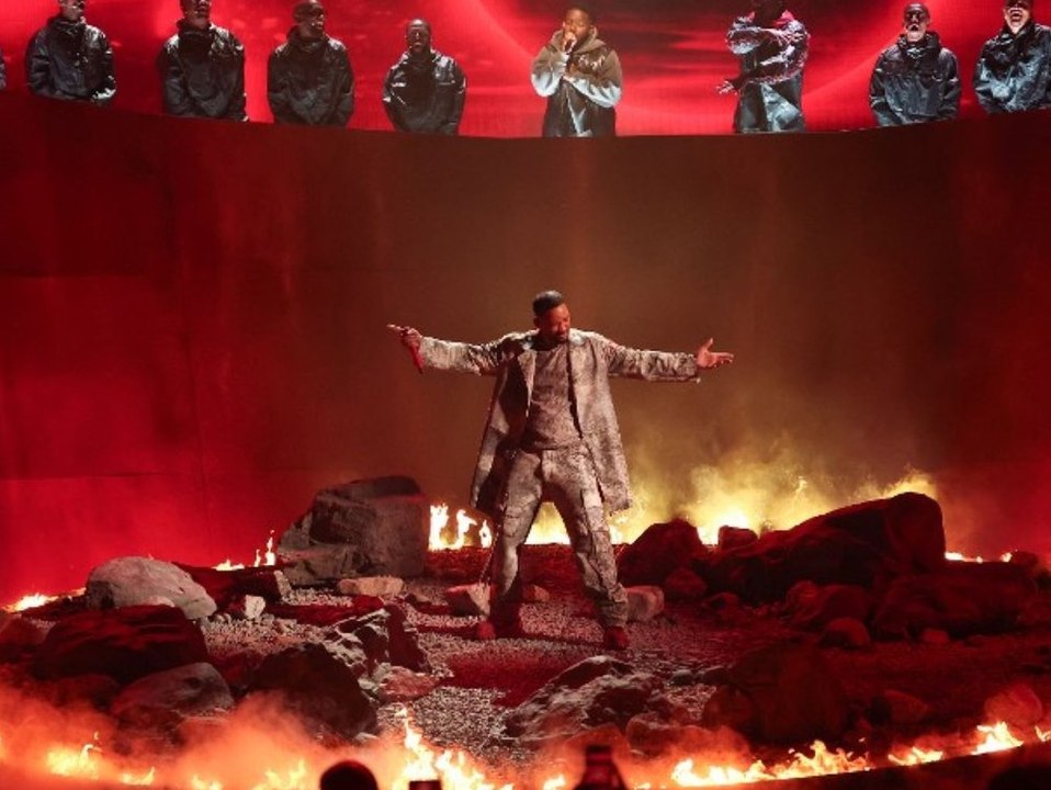 Nach Oscar-Ohrfeige: Will Smith feiert feuriges Live-Comeback