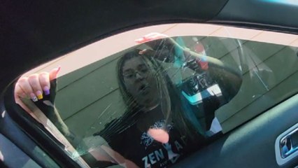 Man records crazy ex breaking his car window after blocking the driveway