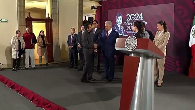 AMLO entrega los primeros complementos de Fondo de Pensiones para el Bienestar I Reporte Indigo