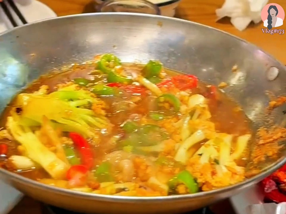 From Markets to Makeup: A Chinese Girl's Vibrant Vlog || Chinese Girl Daily Life Vlog | Vlog 173 