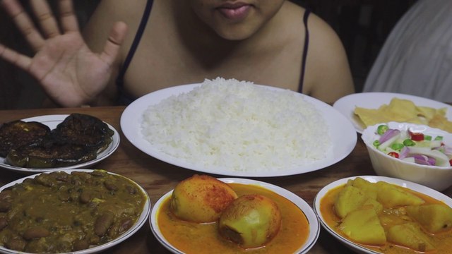 EATING BRINJAL FRY, RAJMA MASALA, EGG CURRY, POTATO CURRY, SALAD, PAPPAD FRY | MUKBANG