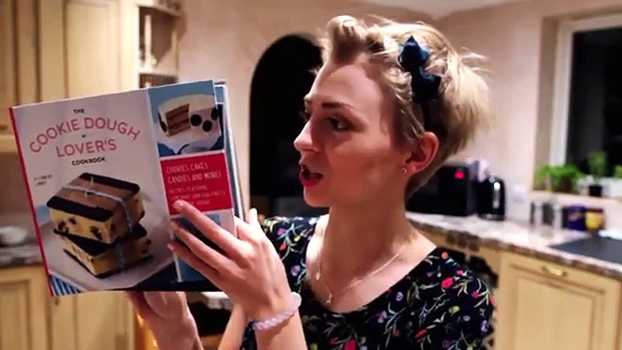 Making Eggless Cookie Dough BeckieJBrown - YouTube