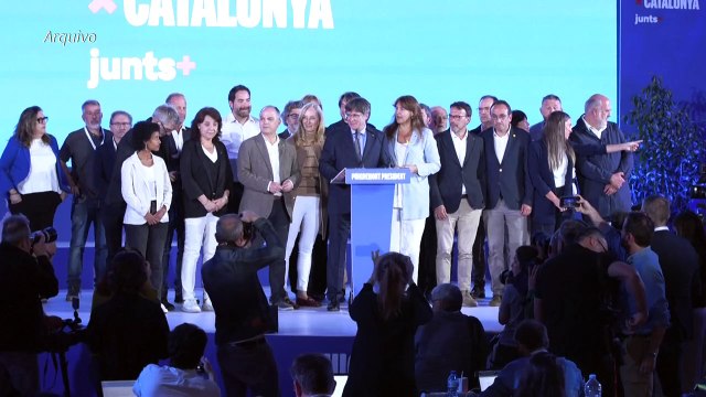 Justiça espanhola mantém mandado de prisão contra Puigdemon