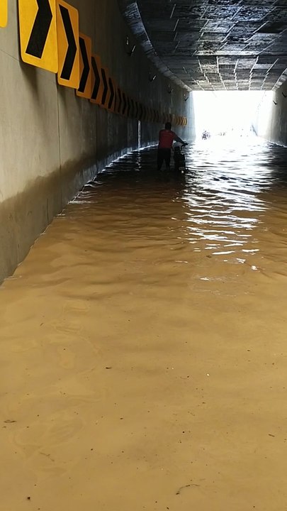 Today rain ☔ in Lahore 1