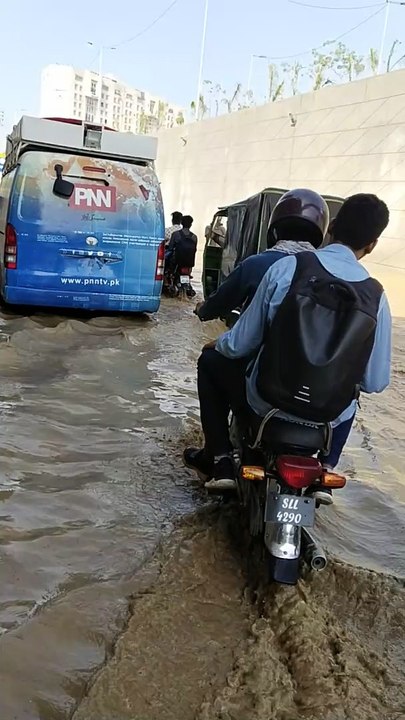 Today rain ☔ in Lahore 3
