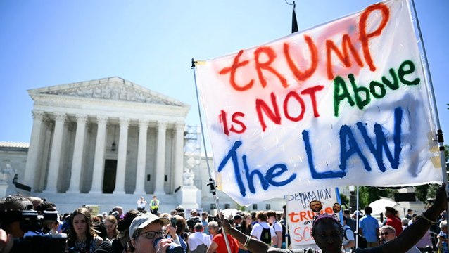 Trump is granted absolute immunity for official acts in Supreme Court ruling