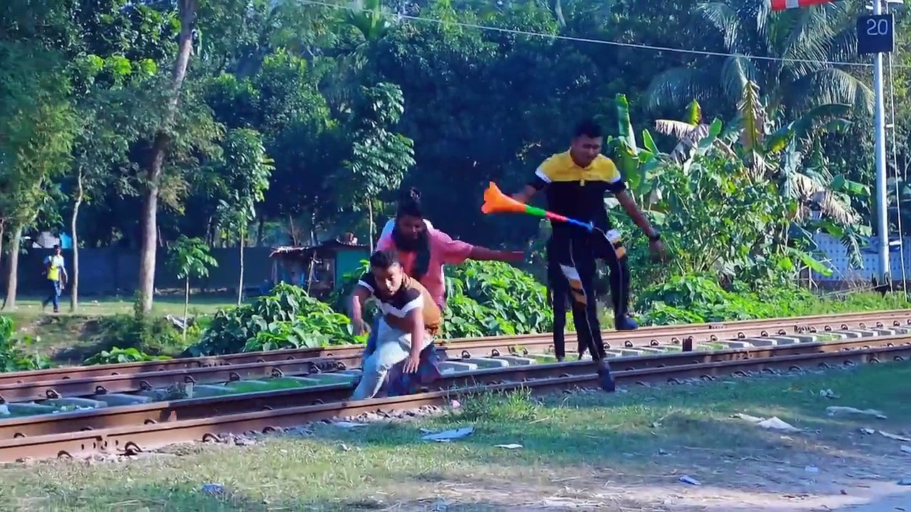 Viral_Train_Horn_PRANK__