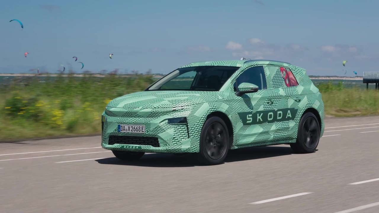 Rein elektrischer Škoda Elroq - Bereits im ‚Tarnanzug‘ setzt er erkennbar neue Maßstäbe im Kompakt-SUV-Segment