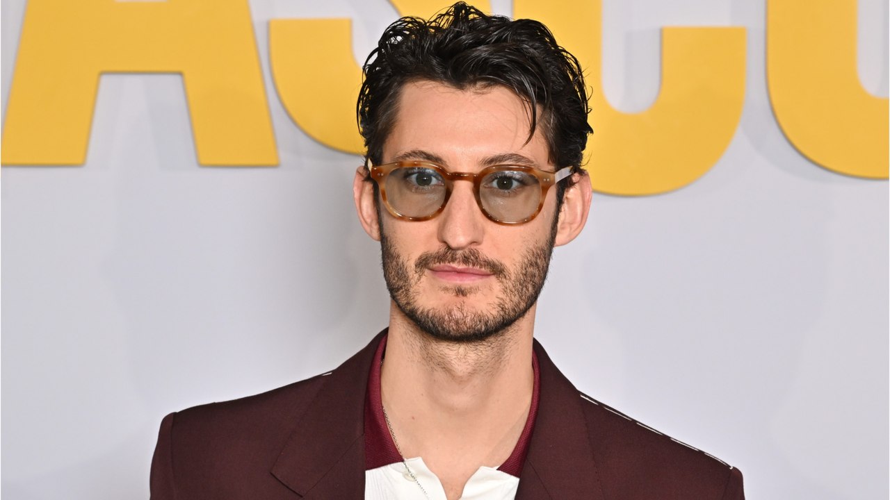 GALA VIDEO - Pierre Niney “meilleur acteur du cinéma français” ? Ces grands noms qui ne jurent que par lui