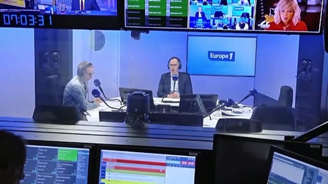 Législatives 2024 : face à des centaines de triangulaires, NFP et majorité s'organisent autour des désistements