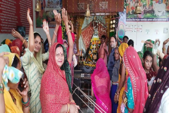 एकादशी पर बाबा श्याम के दरबार में पहुंच रहे श्रद्धालु