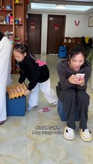 یہ لڑکی بہت چالاک ہے اس نے انڈو  کو بچائے ہیں 