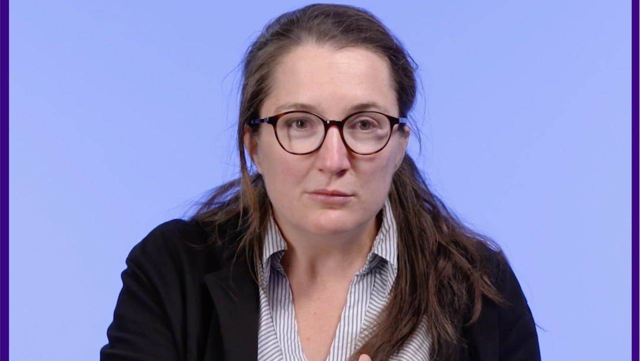 Joëlle Sicamois : "On ne sait plus patienter sans faire autre chose que de regarder son téléphone"