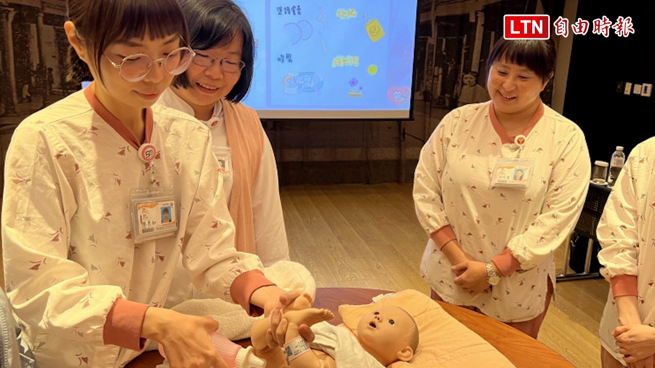 戰勝嬰兒紅臀護「蜜桃」護師發想照護口訣、步驟圖像（奇美醫院提供）