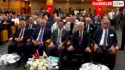 İBB Başkanı İmamoğlu, Kurumların Geçici Olmasına Rağmen Kalıcı Atmosfer Yaratmamak Gerektiğini Söyledi