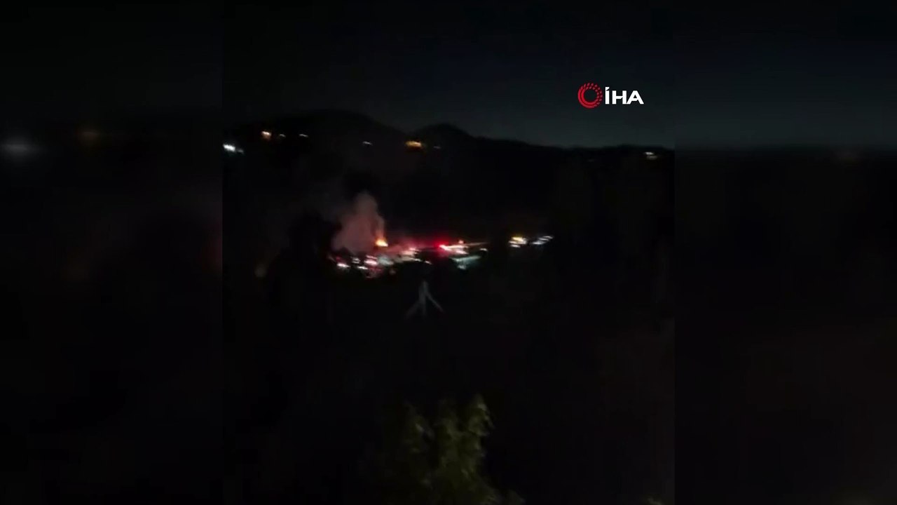 Seyir halindeki tır alevlere teslim oldu!
