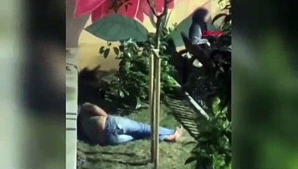 Yer: İstanbul... Parkta mastürbasyon yapan sapığa meydan dayağı