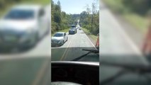 Vídeo: Motorista prevê colisão e caminhoneiro evita tragédia