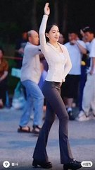 Beautiful chinese girl dance