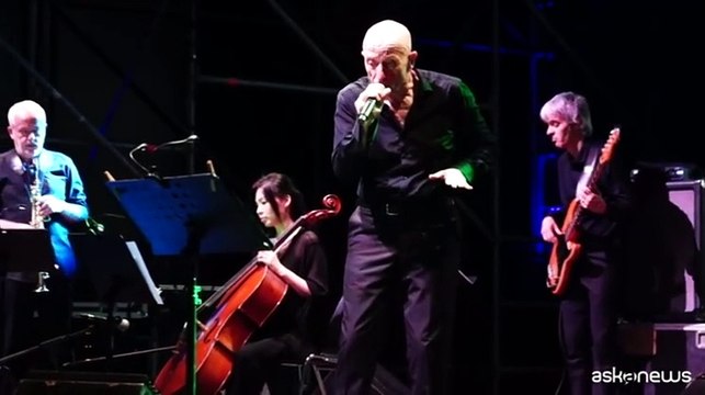 Peppe Servillo: Canto Dalla e Roversi tra Prog e impegno politico