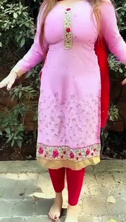 Pakistani mujra
